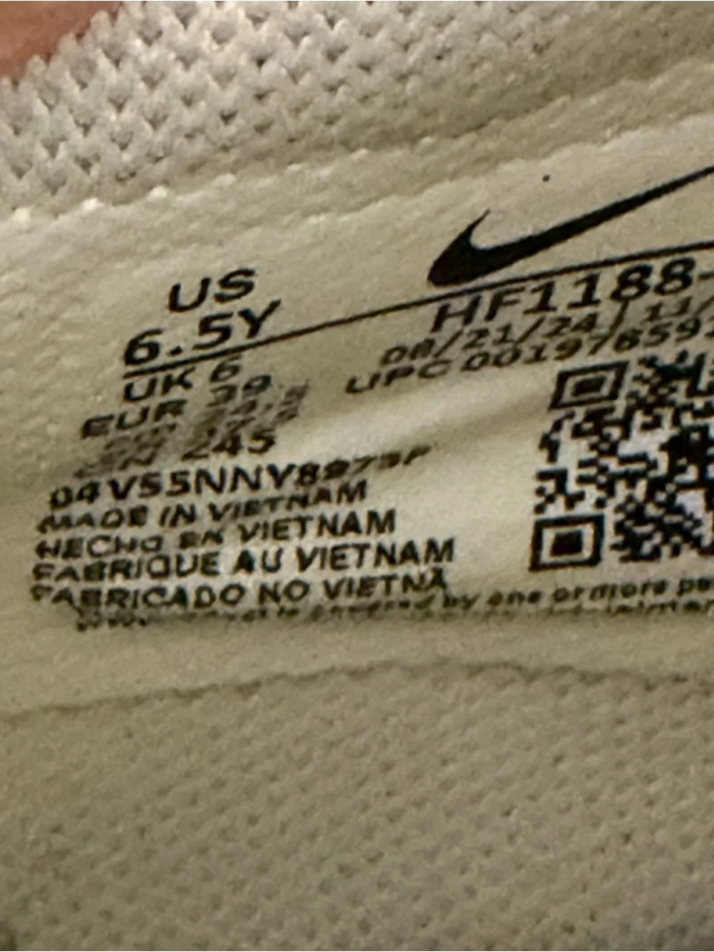 Nike Sabrina Kids 6.5 Y White/Lemon Sneaker Basketball Athletic Shoes. HF1188100